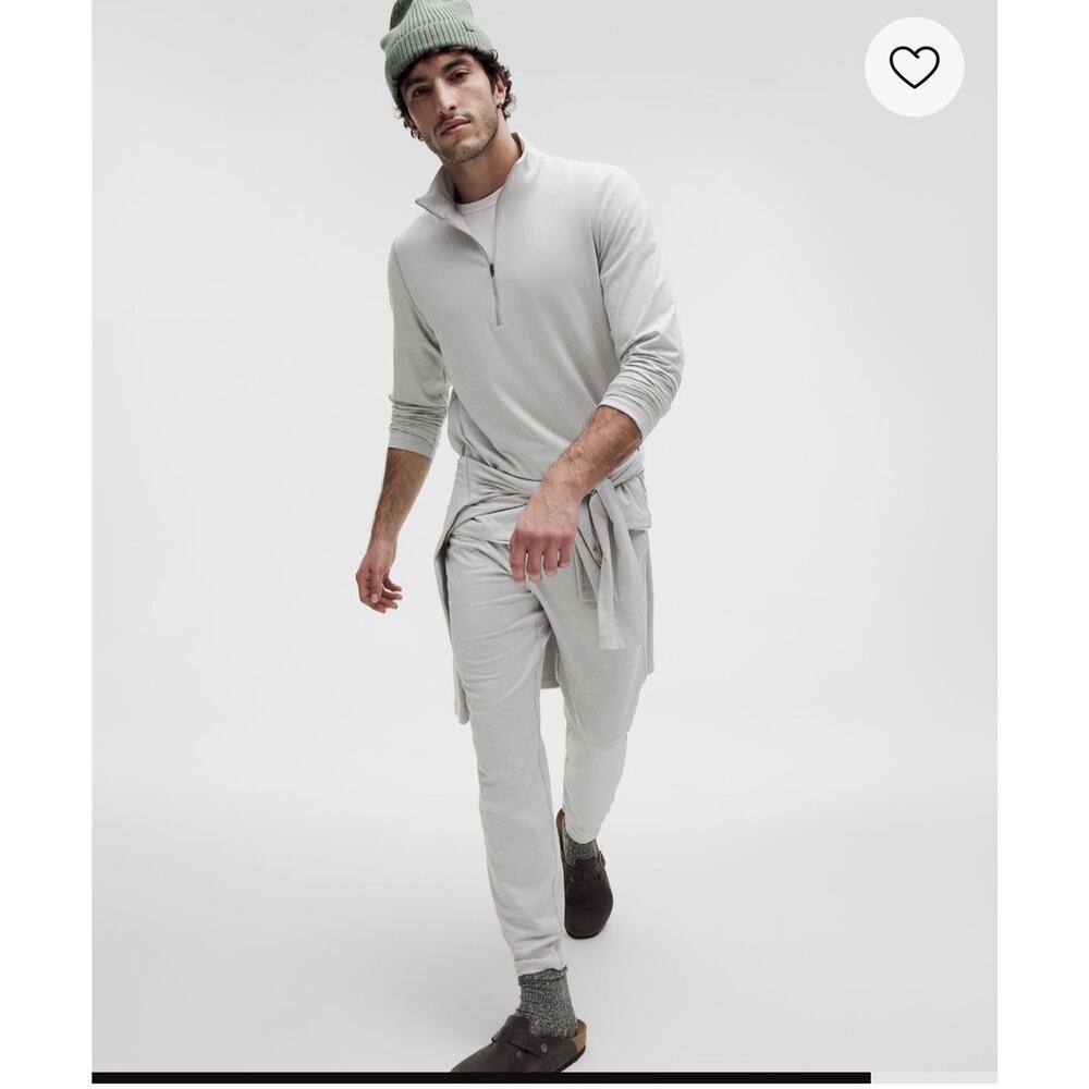 Lululemon Men’s Heathered light gray Jersey quarter‎ zip pull over stretch